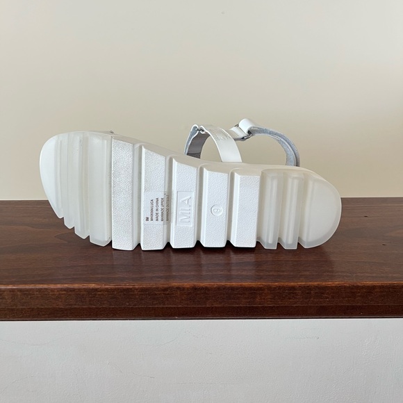 MIA Women's White Sandals - Picture 6 of 9